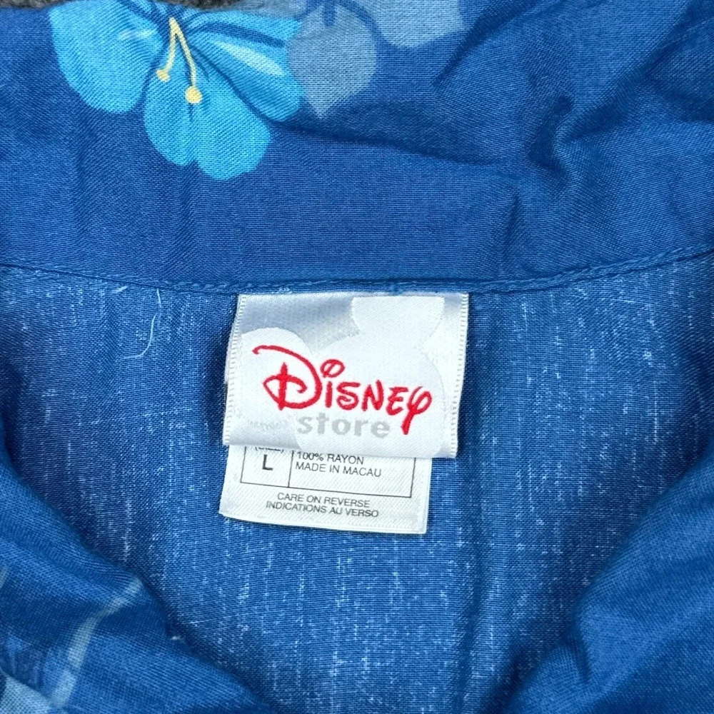Disney Hawaiian Shirt Mens Size Large Blue AOP Button Up Donald Goofy‎ Minnie